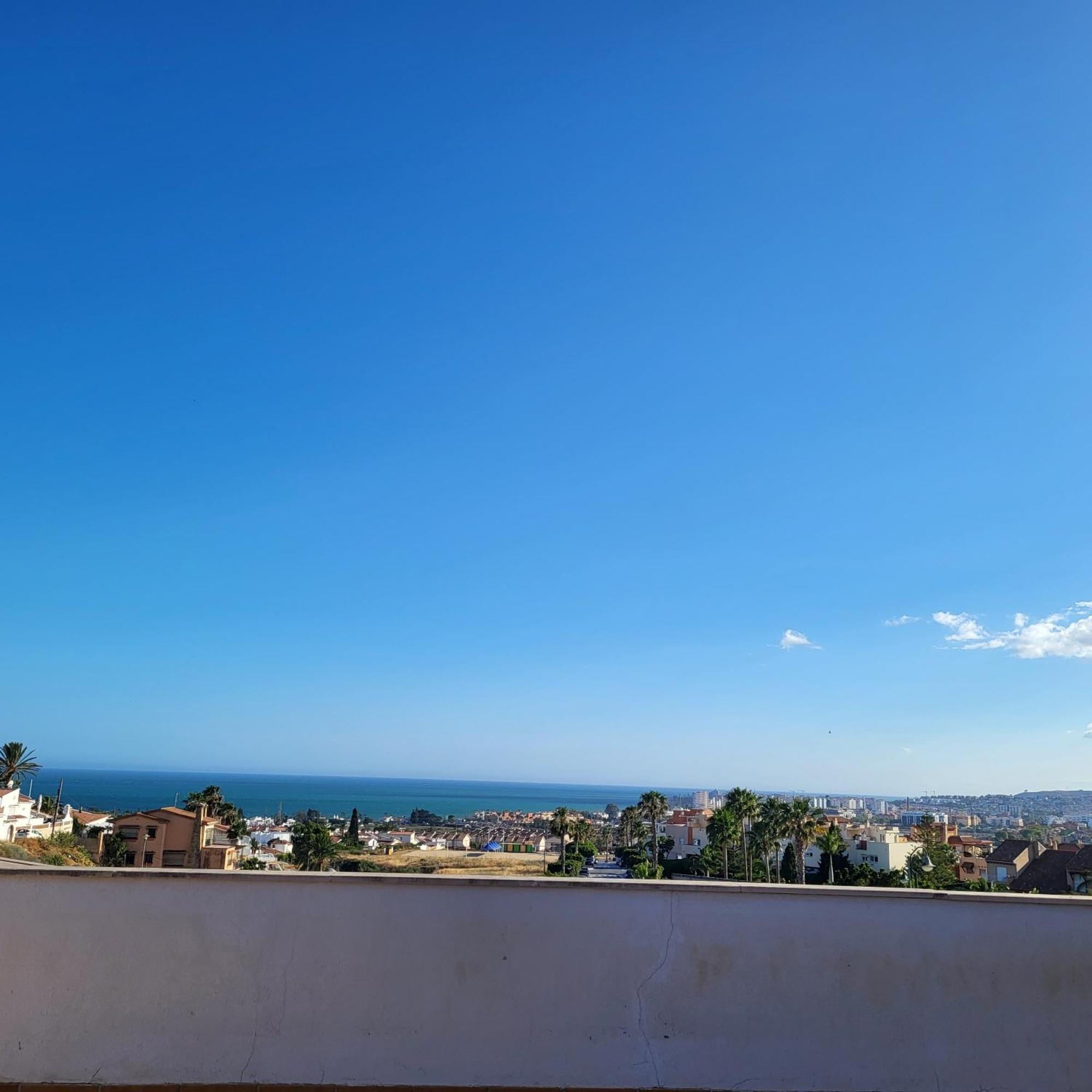 Golf En Baviera Con Vistas Al Mar Lägenhet Caleta De Velez Exteriör bild